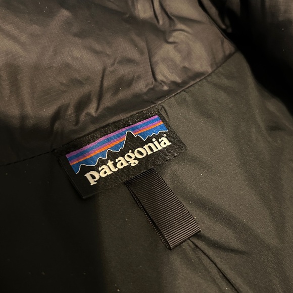 Patagonia Women's Black Puffer Knee Length Coat - Picture 4 of 6